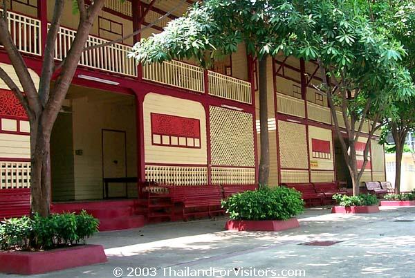 The new color scheme of the monk's quarters around 2002