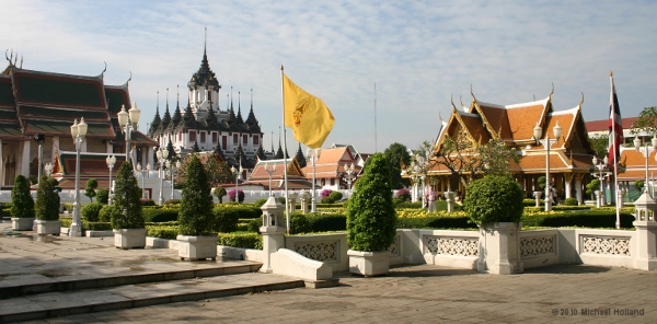 Rama III Park and Loha Prasat