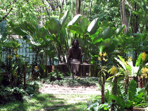 Statue of the Pricess Mother in the gardens near the entrance.