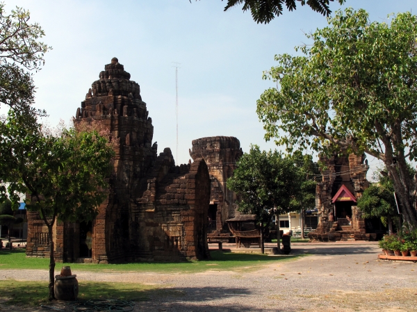 Wat Kampaeng Laeng ruins