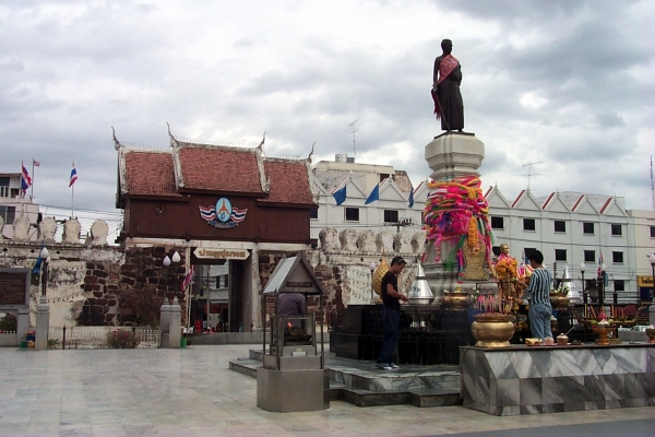 Tao Suranaree Shrine