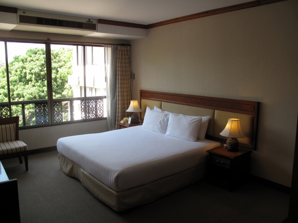 Tohsang City Hotel Room