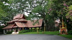 Yang Come Village