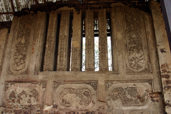 Wall decoration at Wat Nang Phaya