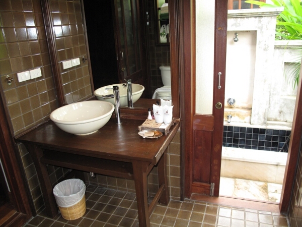 The bathroom, with the outdoor tub area.