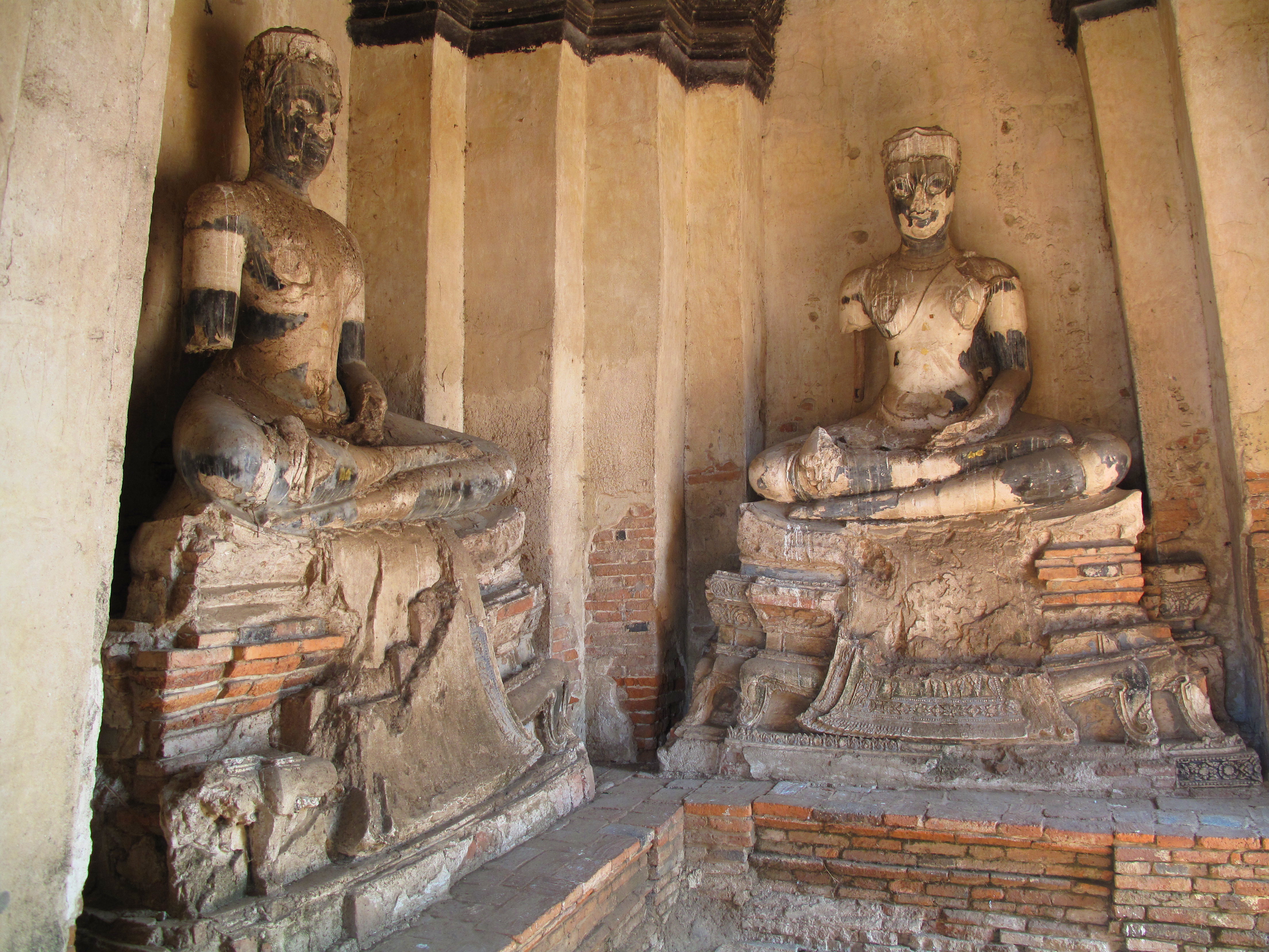 Buddha images in a corner tower