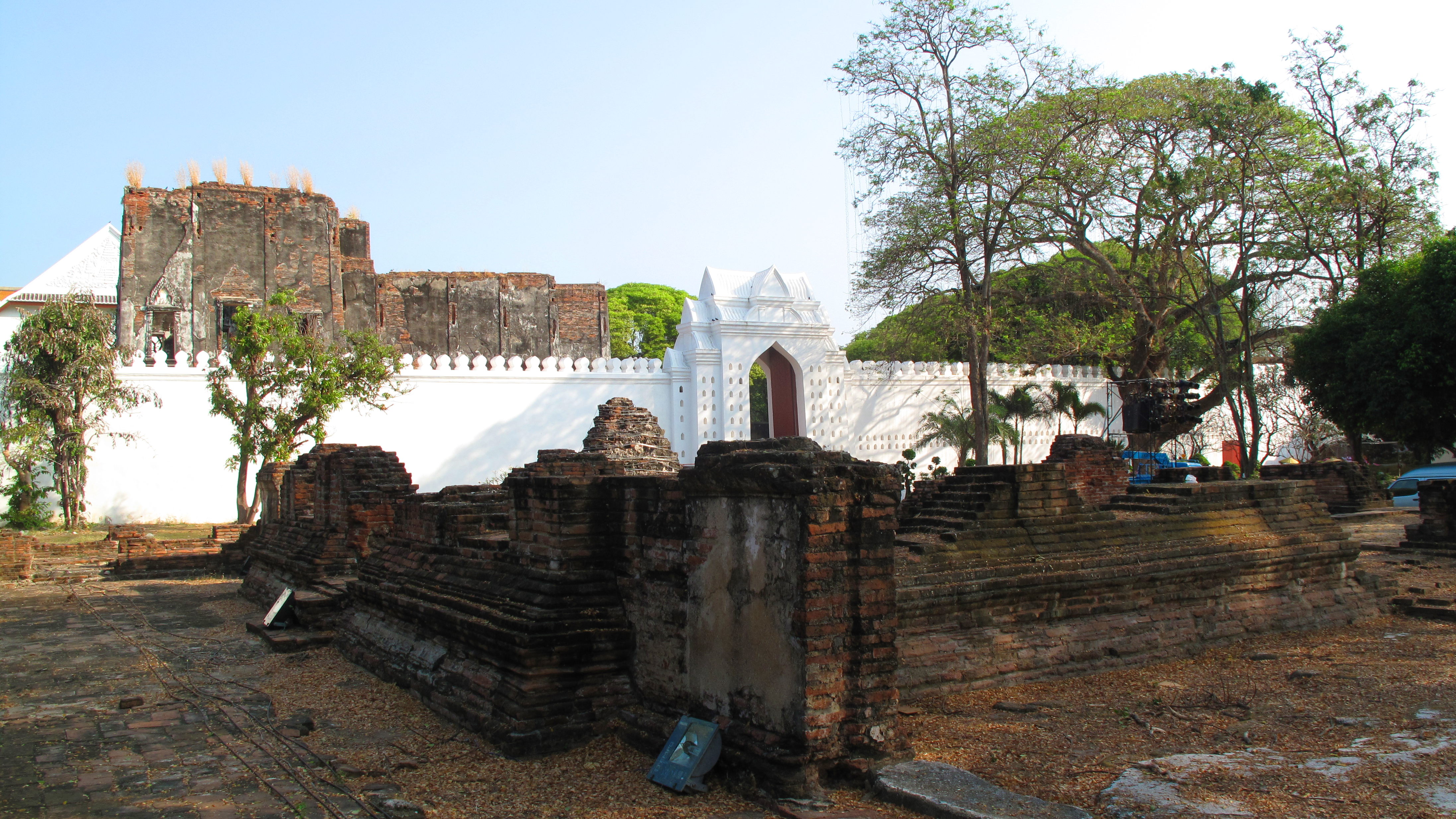 Suttha Sawan Pavilion, the throne hall of King Narai