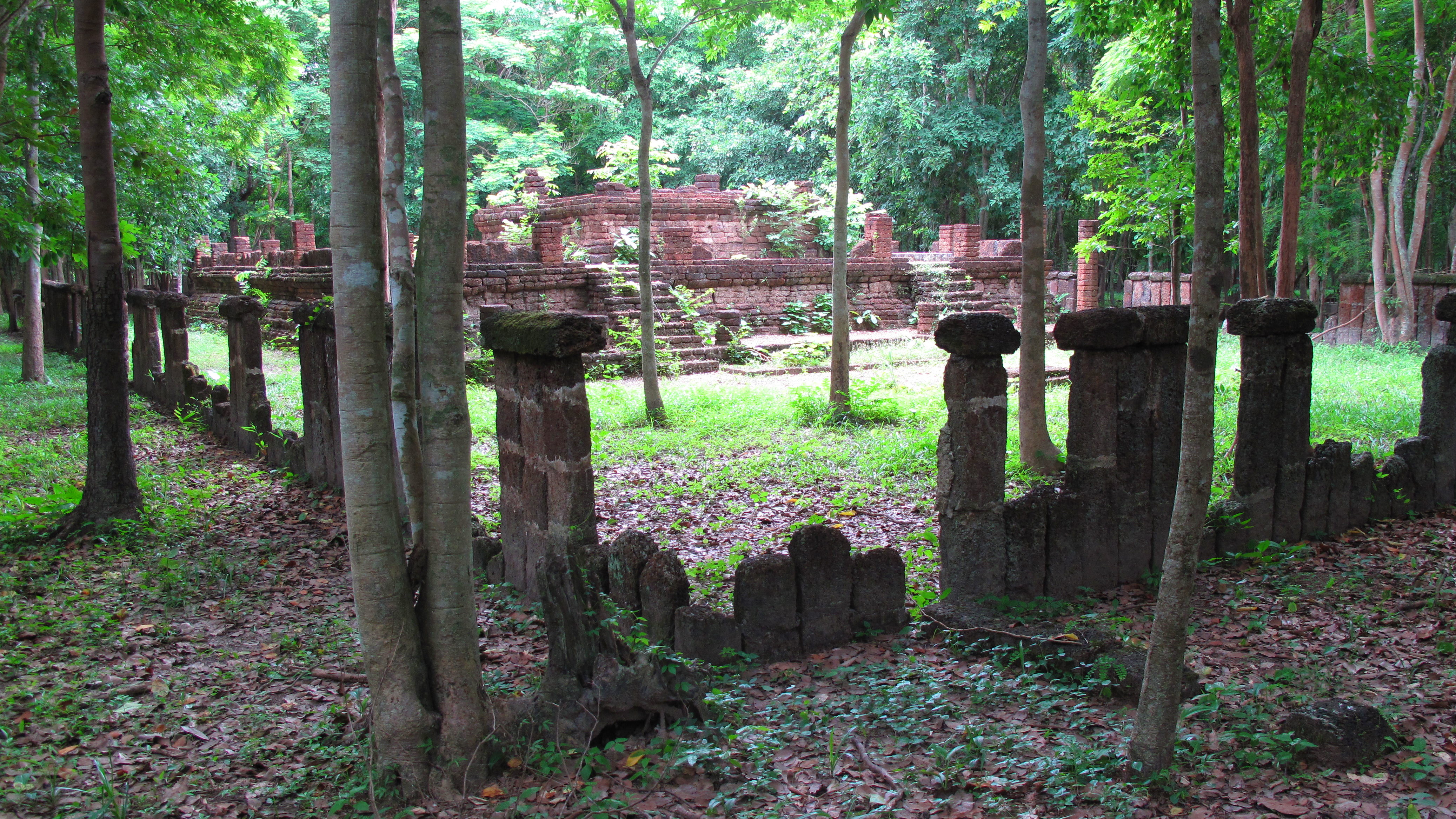 Wat Kru Si Hong