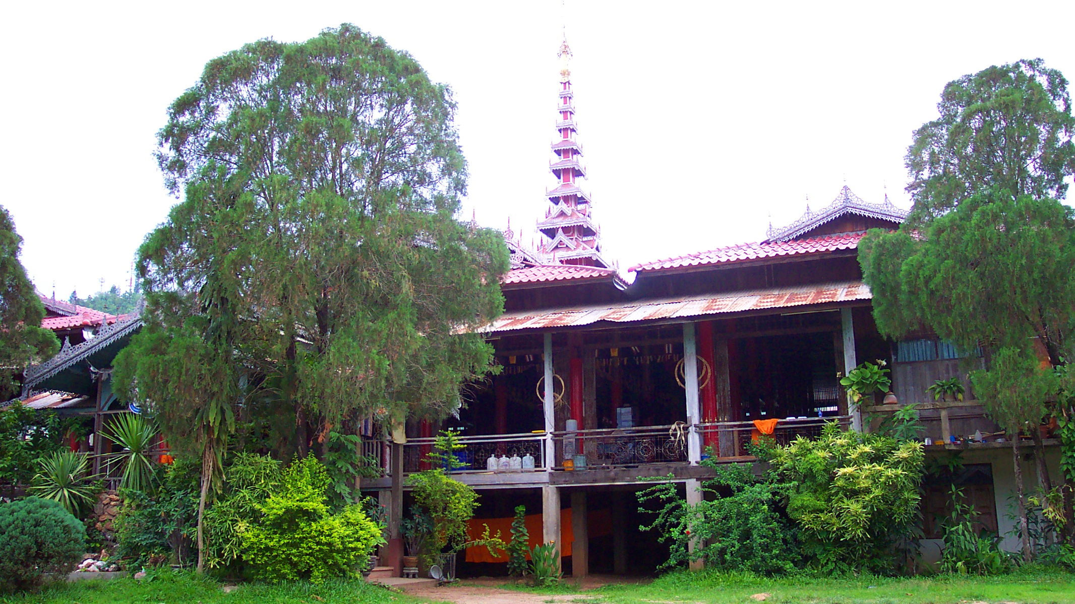 Wat Hua Wiang Sala