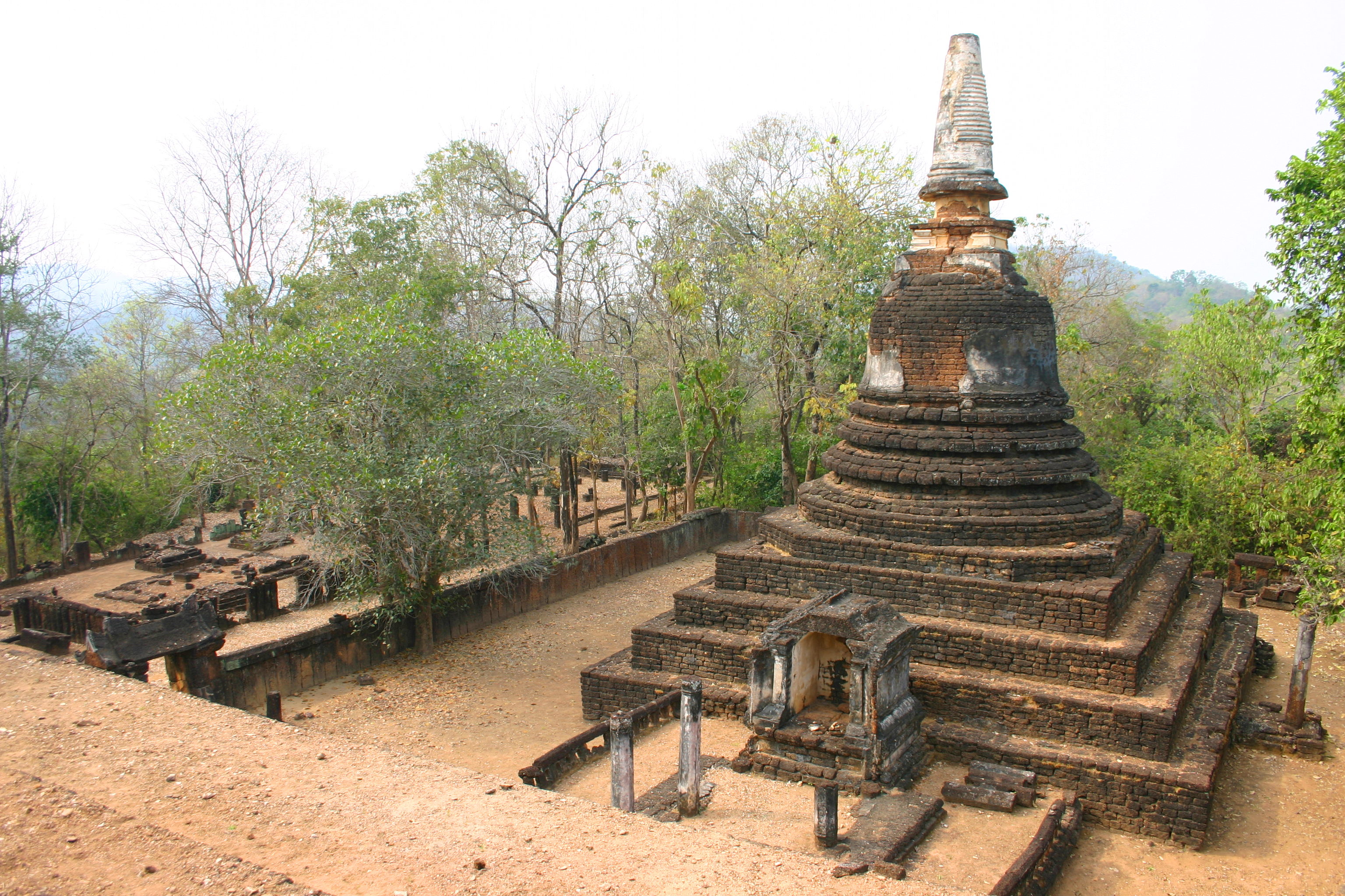 The smaller pagoda at Wat Khao Suwankhiri