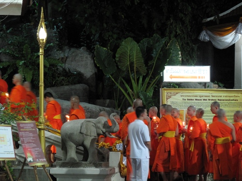 Makha Bucha procession at the Golden Mount